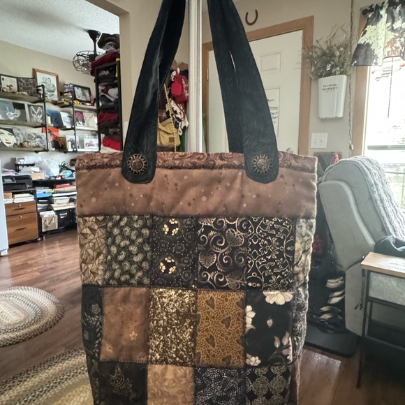 Handbags - Tote Bag